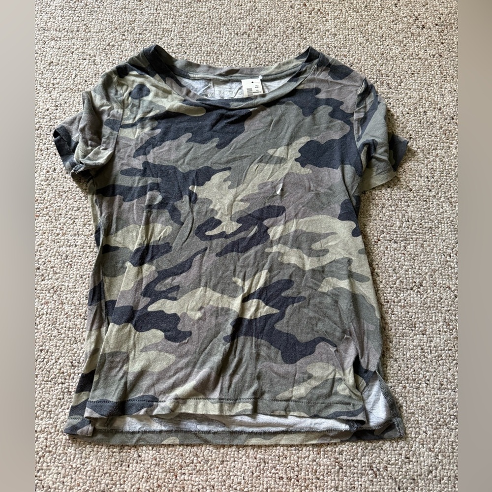 Aeropostale Camo Short Sleeve Tee